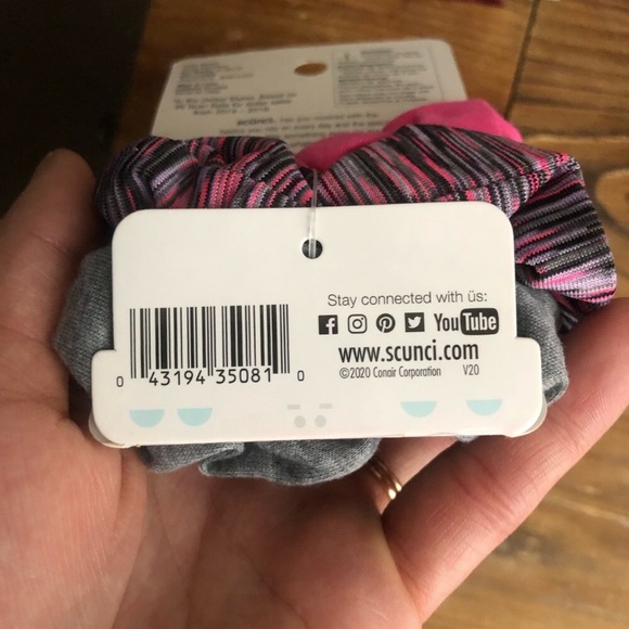 NWT Cute Scrunchie Set! - Picture 3 of 3